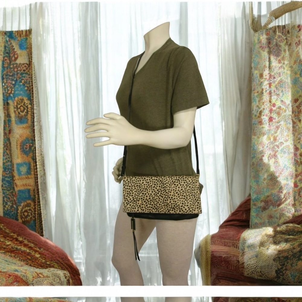 COVET STELLA & DOT CROSBY
LEOPARD PRINT CALF HAIR CROSSBODY SHOULDER BAG-CLUTCH🖤